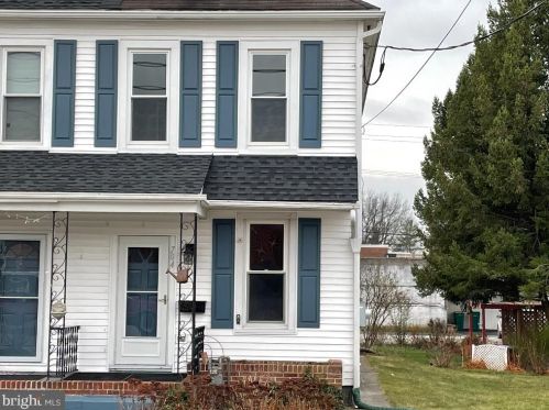 704 Linden Ave, Hanover, PA 17331-4620