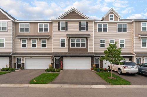 8746 Granite Ln, Saint Paul, MN 55129
