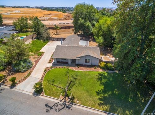 1262 Tiger Tail Dr, Riverside CA  92506-5475 exterior