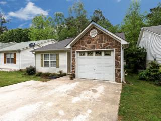 510 Lakeview Dr, Holly Springs, GA 30114-5621