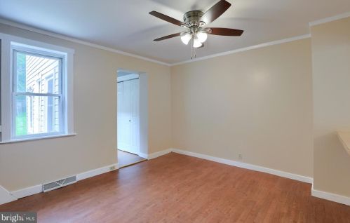 317 Walnut St, Lancaster PA  17602-2451 exterior