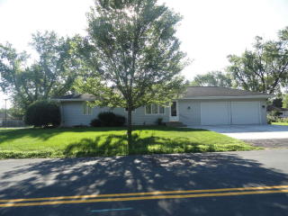 1201 92nd St, Minneapolis MN  55425-2235 exterior
