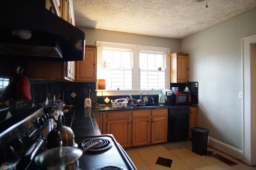 1443 Beatie Ave, Atlanta GA  30310-4337 exterior