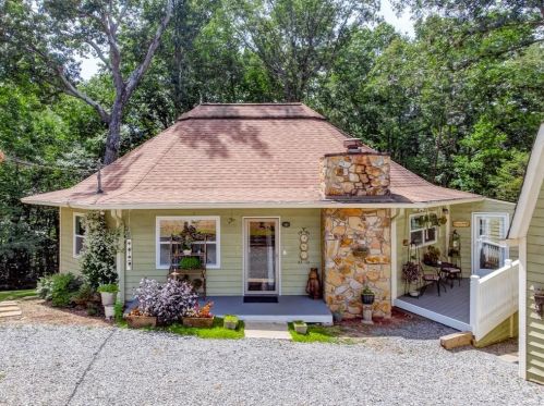 426 Shenendoa Dr, Ellijay, GA 30540-0607