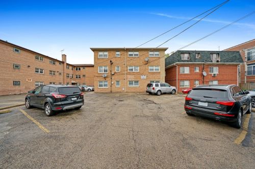 5549 Higgins Ave, Chicago IL  60630-2128 exterior
