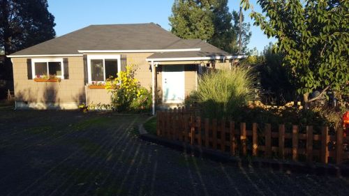 375 Fir St, Alpine, OR 97456-4522