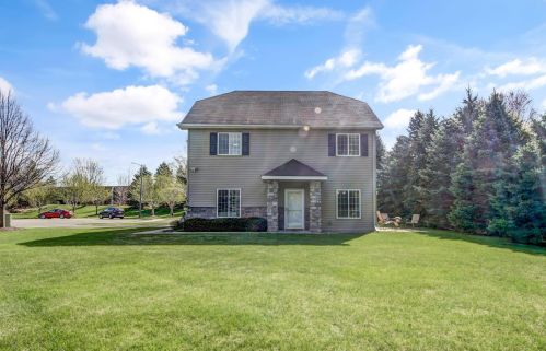 3307 Jansen Way, Saint Paul MN  55127-5125 exterior