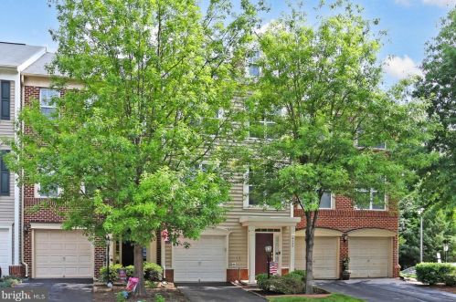 9133 Panther Falls Way, Bristow, VA 20136-6109
