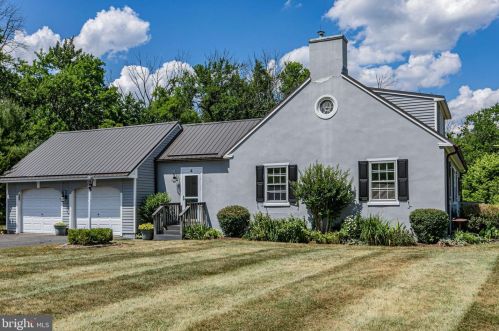 4 Coventry Farm Ln, Princeton NJ  08540-2427 exterior