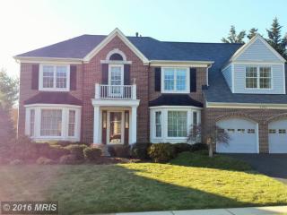 2096 Robin Way Ct, Vienna, VA 22182-5075