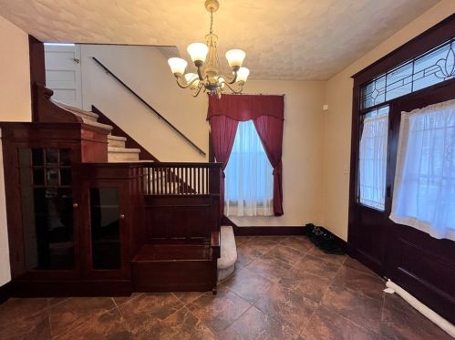 427 Vermont Ave, Rochester PA  15074-2035 exterior