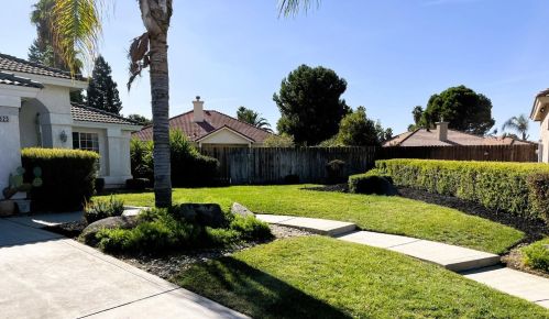 7525 Eagle Ct, Sharon, CA 93610-8444