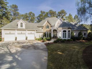 1081 Cedar Ridge Ln, Reynolds Plantation, GA 30642-5240
