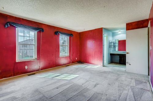 1595 Vaughn Cir, Aurora CO 80012-5316 exterior