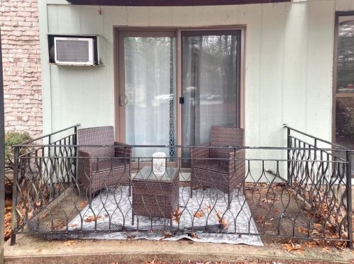 3 Strawberry Bank Rd, Nashua, NH 03062-2758