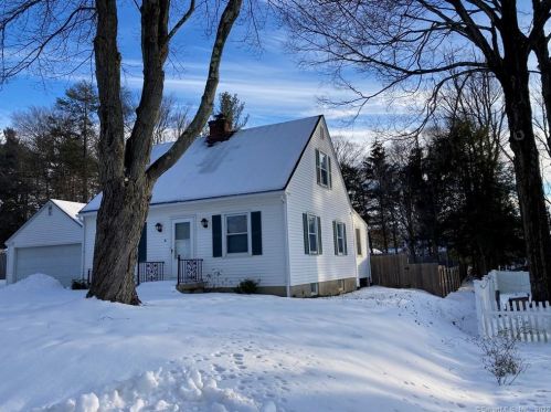 16 Yale Ave, Torrington, CT 06790-2921