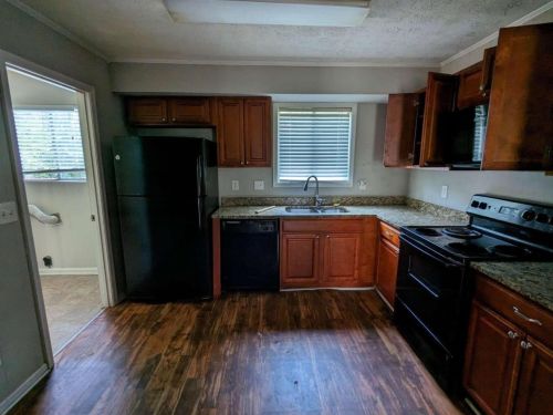 6360 Ashdale Dr, Atlanta GA  30349-4402 exterior