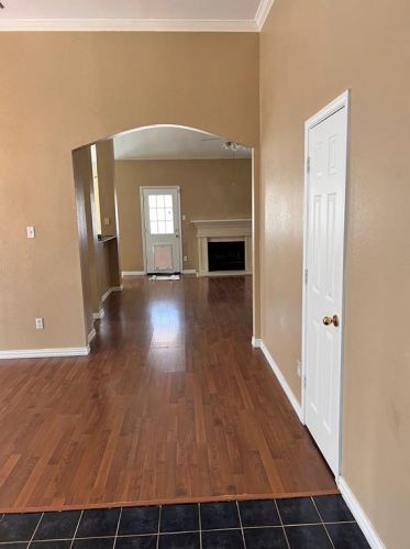 1813 Day Dr, Carrollton TX  75010-6309 exterior