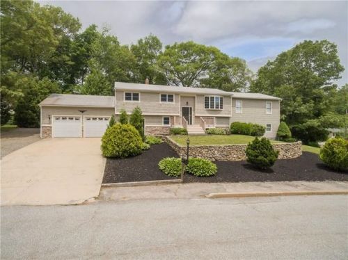 15 White Rock Rd, Coventry, RI 02816-8045