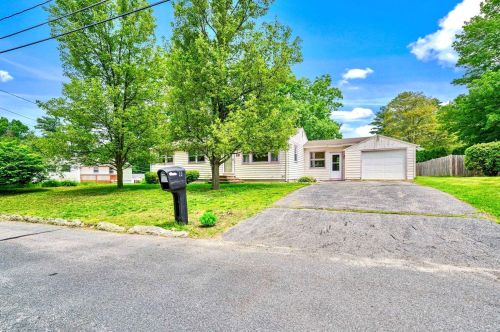22 Westhill Dr, Nashua, NH 03062-1360