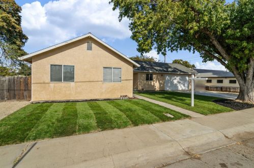 39 20th St, Tracy, CA 95376-2724