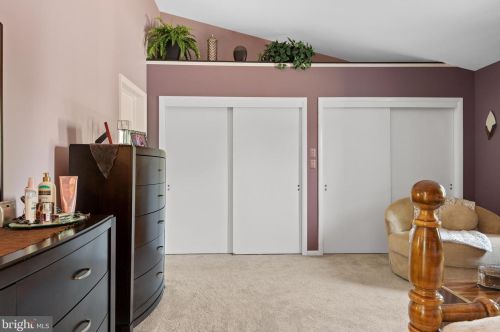 884 Salisbury Ct, Lancaster PA  17601-4481 exterior