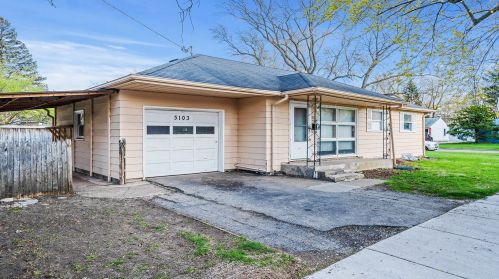 3103 Ridge Ave, Rockford, IL 61103-2976