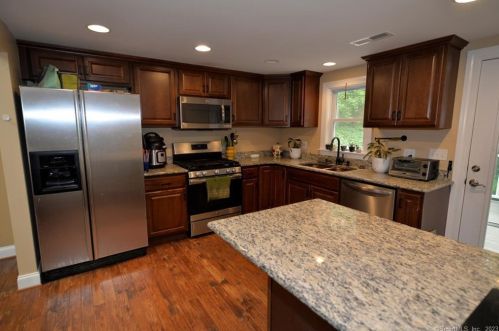19 Carlton Rd, Torrington, CT 06791-1018