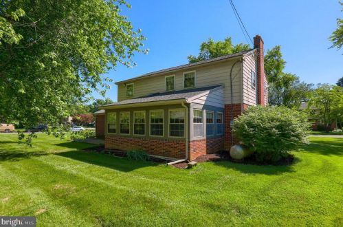 1845 Rockford Ln, Lancaster PA  17601-5028 exterior