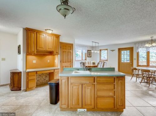 2265 James Ct, Saint Paul MN  55122-2317 exterior