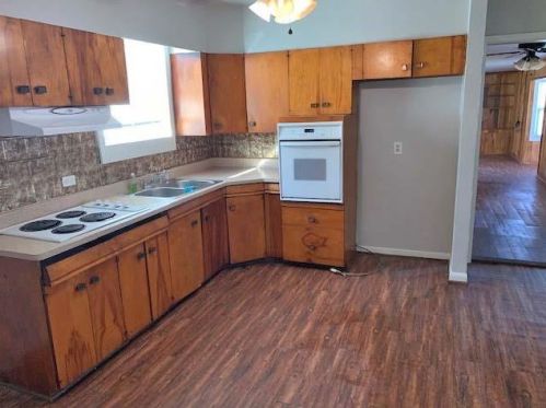 831 Stonecrest Rd, Argyle TX  76226-5821 exterior