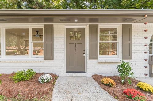 4840 Pinedale Dr, Forest Park, GA 30297-1900