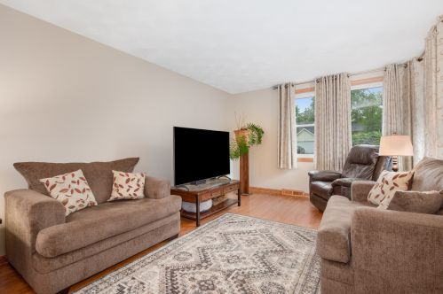 16529 Brenden Ln, Oak Forest, IL 60452-4314