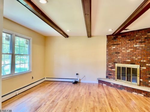 6 Robert St, Parsippany NJ  07054-2906 exterior