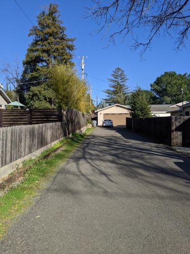 230 Channel Hill Rd, Auburn, CA 95603-3140