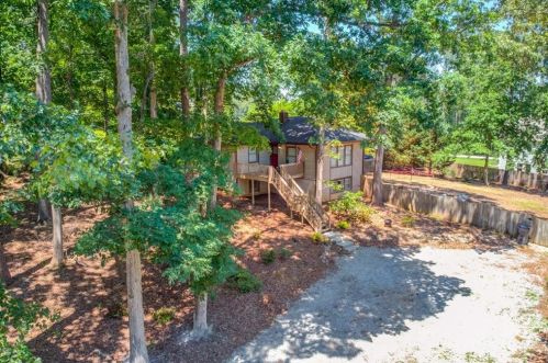 5931 Dolvin Ln, Buford, GA 30518-1207