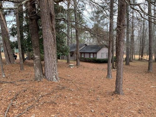 195 Muree Dr, Porterdale, GA 30014-8882