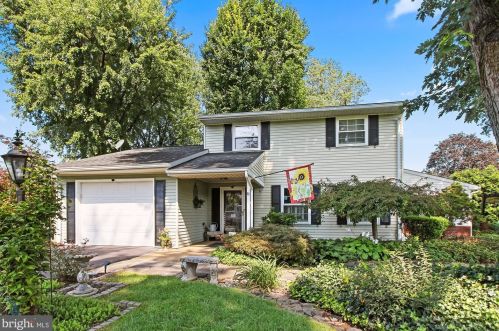 79 Hampton Ln, Lancaster, PA 17601-3713