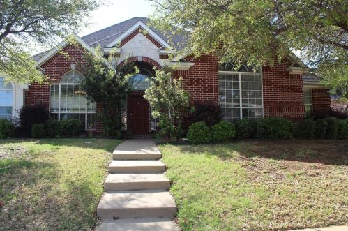8501 Layna Ct, Fort Worth TX  76182-6743 exterior