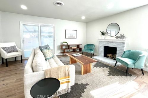 2525 Raitt St, Santa Ana CA 92703-3666 exterior