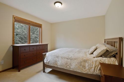 8743 Highwood Way, Saint Paul MN  55124-9456 exterior