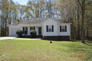 65 Cherry Cir, Hartwell, GA 30643-1206