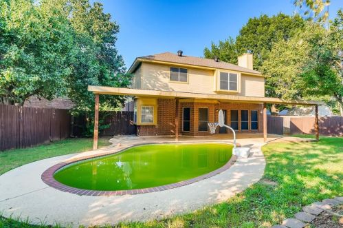 8720 Tyne Trl, Fort Worth TX  76118-7462 exterior