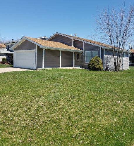 55 Willow Rd, Matteson, IL 60443-1038