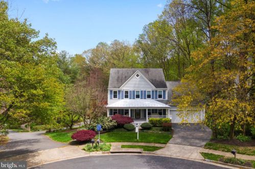 2209 Quartermaster Ln, Herndon, VA 20191-4507