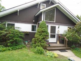 3386 St George Rd, Saint George, VT 05495-7421
