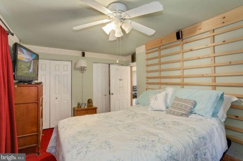 7537 Pleasant Ave, Camden NJ 08110-3536 exterior