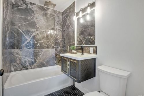 1442 Burroughs St, Oceanside CA  92054-5431 exterior