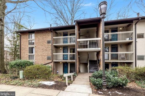 1538 Moorings Dr, Herndon, VA 20190-4270