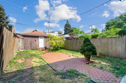 2533 Mozart St, Chicago IL  60647-2615 exterior